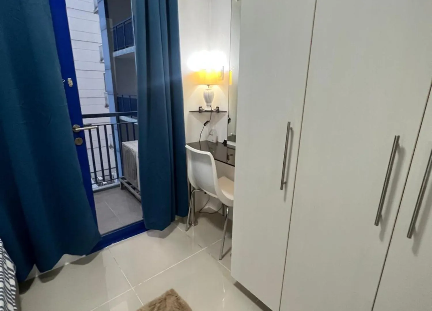 Capsule hotel Sea Residences Mall Of Asia By Jermel Pasay
