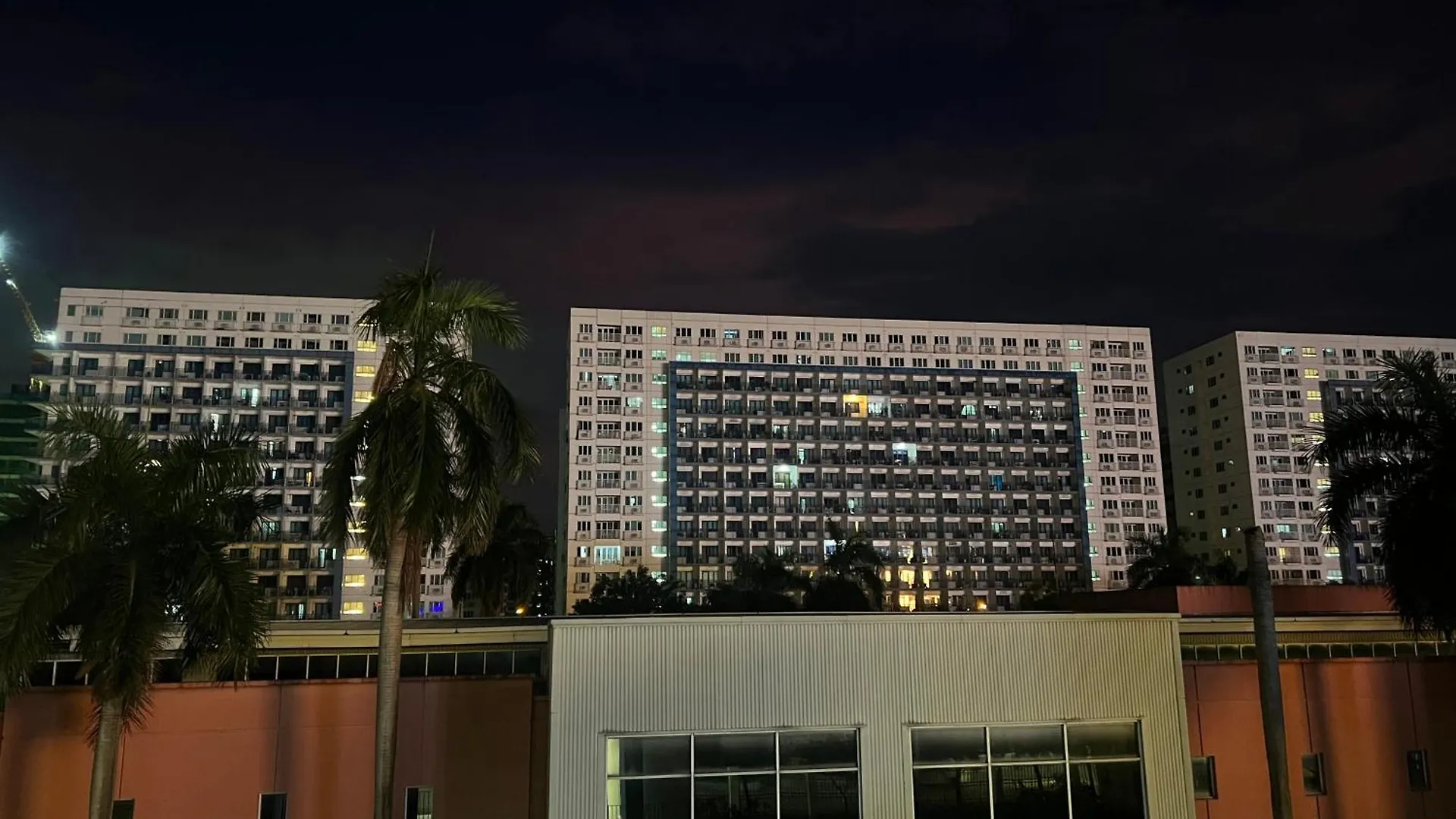 Sea Residences Mall Of Asia By Jermel Pasay 0*,  Philippines
